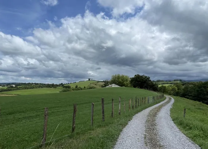 بيت للعطل Selaurua ساري